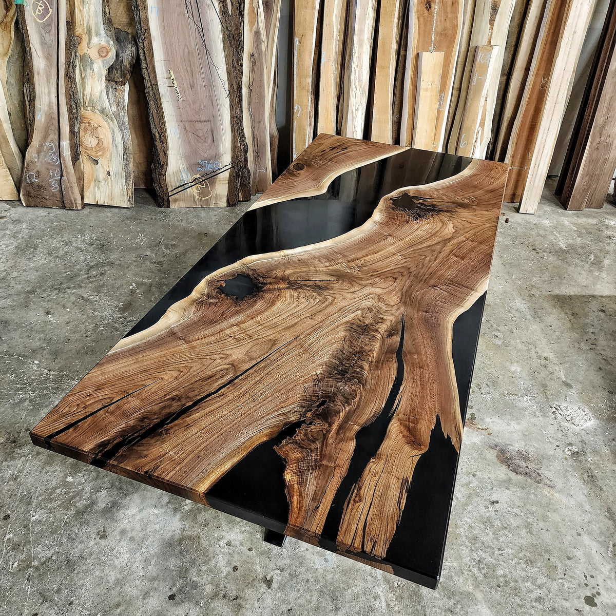 The Best Epoxy Resin Tables for Your Home or Office: Discover Custom Designs in Gatineau & Ottawa